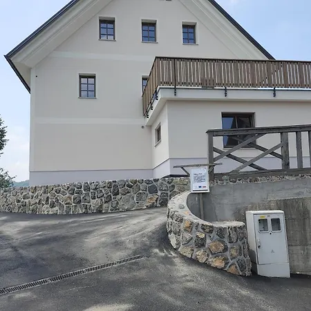 Farm stay Domacija Blazevc *